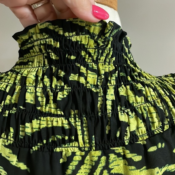 Allison Joy women’s smocked mock / turtleneck sleeveless Lightweight blouse XS - Picture 5 of 10